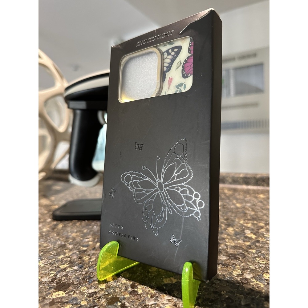 Brand new Apple iPhone 15 Pro Max butterfly protection case